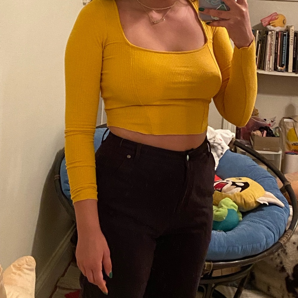 🌼💛 UO Square Neck Top 🌼💛